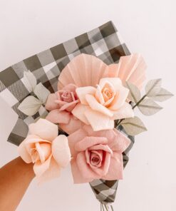 Ramo de rosas de papel 1